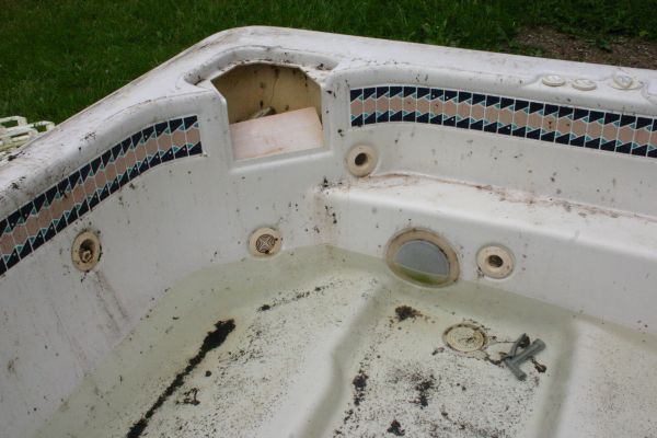 Hot Tub Removal in Redford