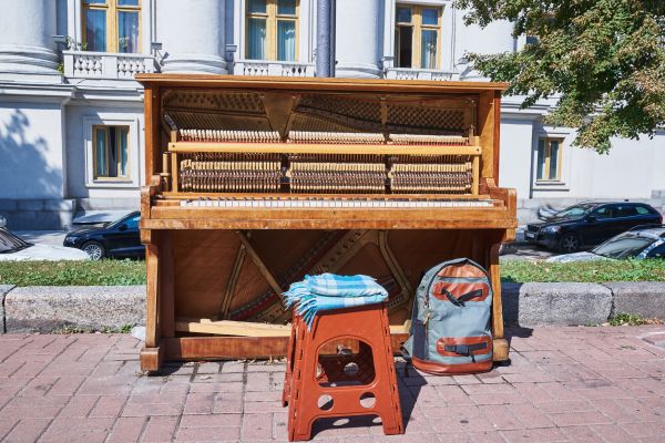 Piano Removal Service in Redford