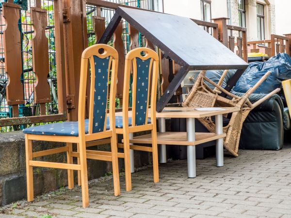 Table Disposal in Redford